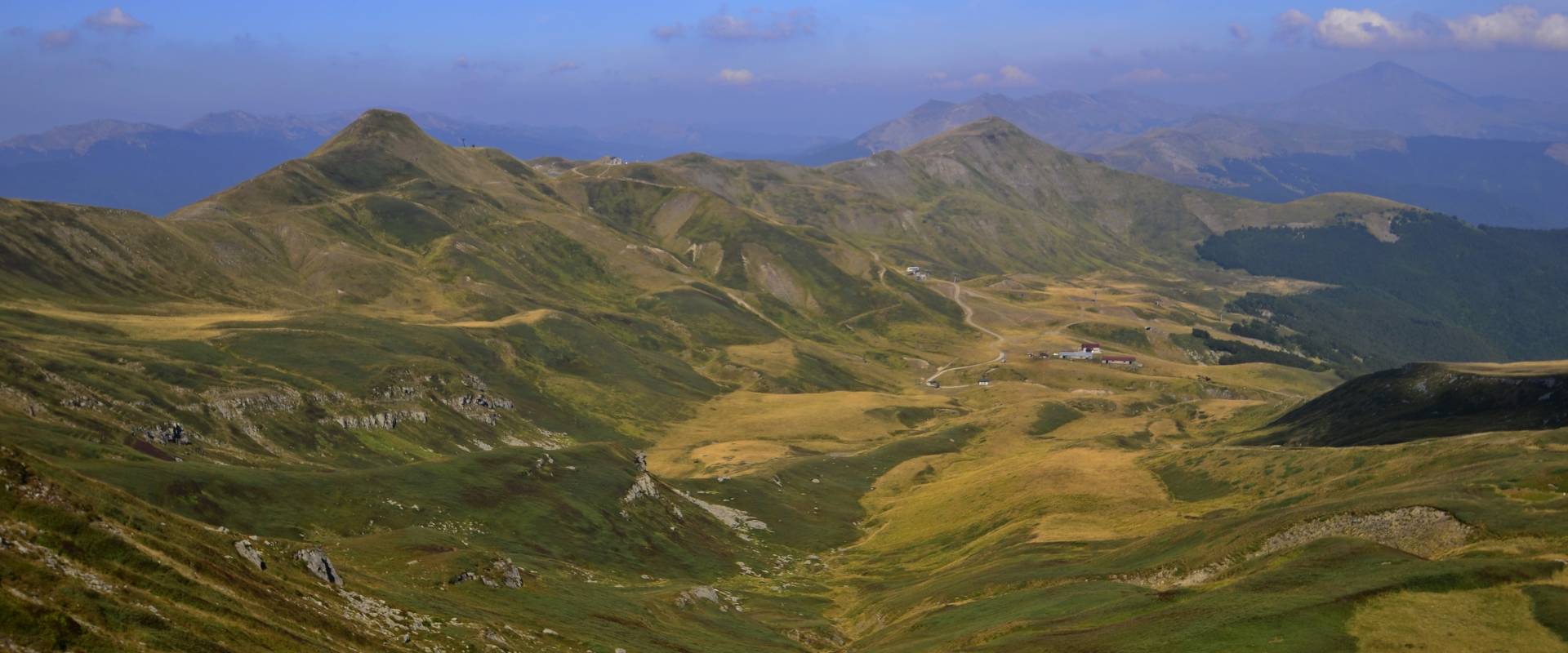 Vista dal Passo dello Strofinatoio (1.847 mt. s.l.m.) foto di Durmas (Durelli Massimo)